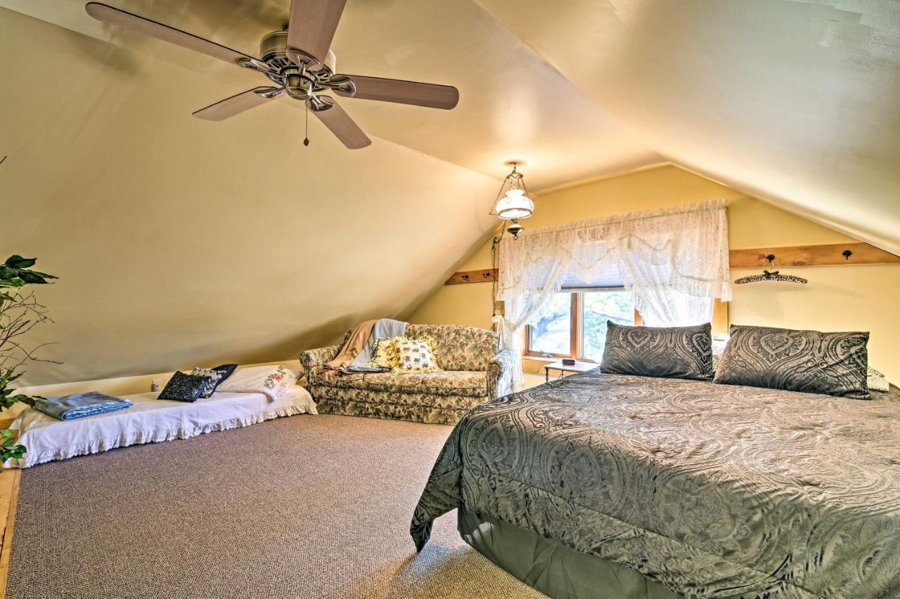 Honey House Cabin - A Quiet Countryside Retreat! Nappanee Екстер'єр фото