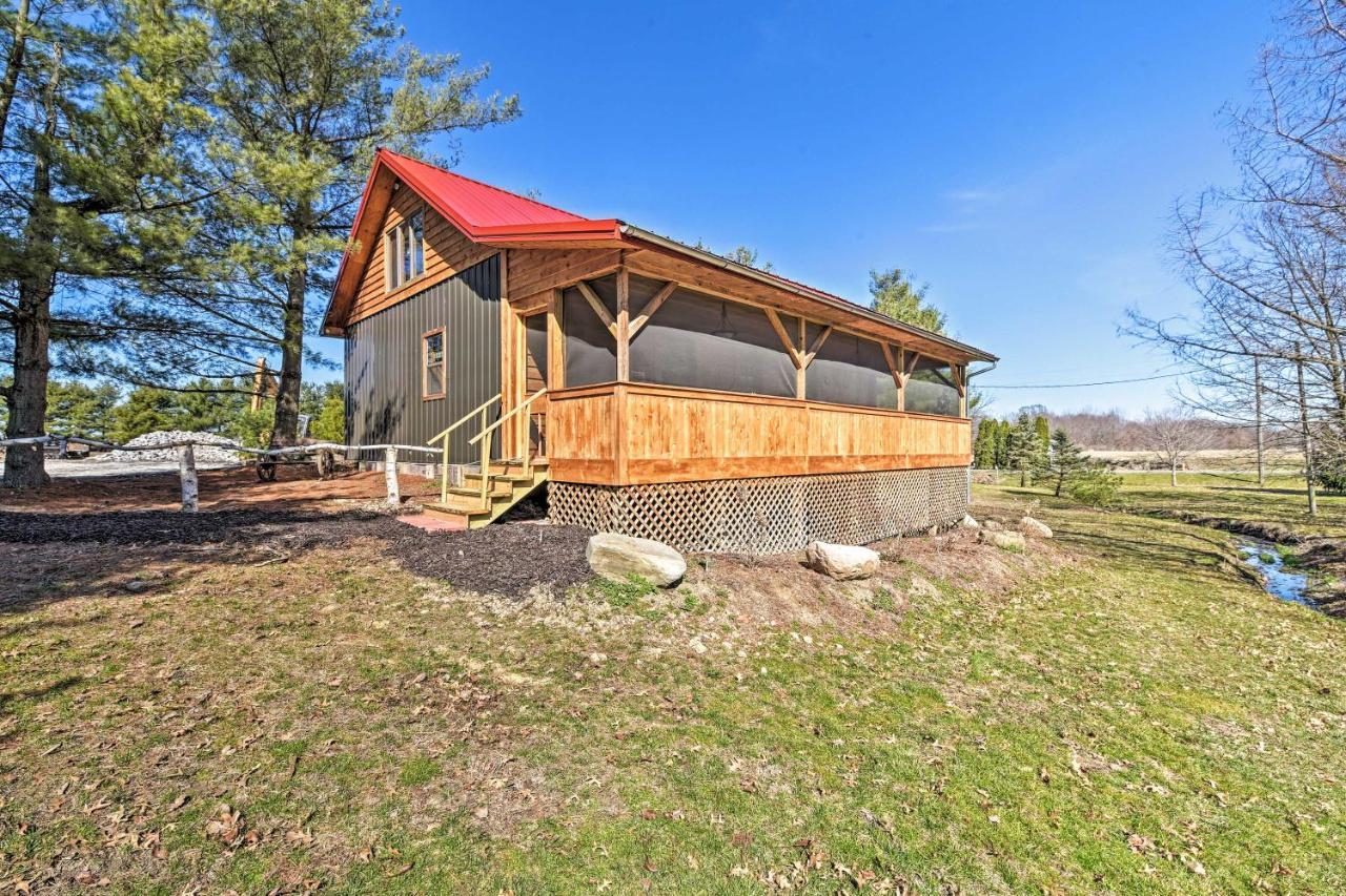 Honey House Cabin - A Quiet Countryside Retreat! Nappanee Екстер'єр фото