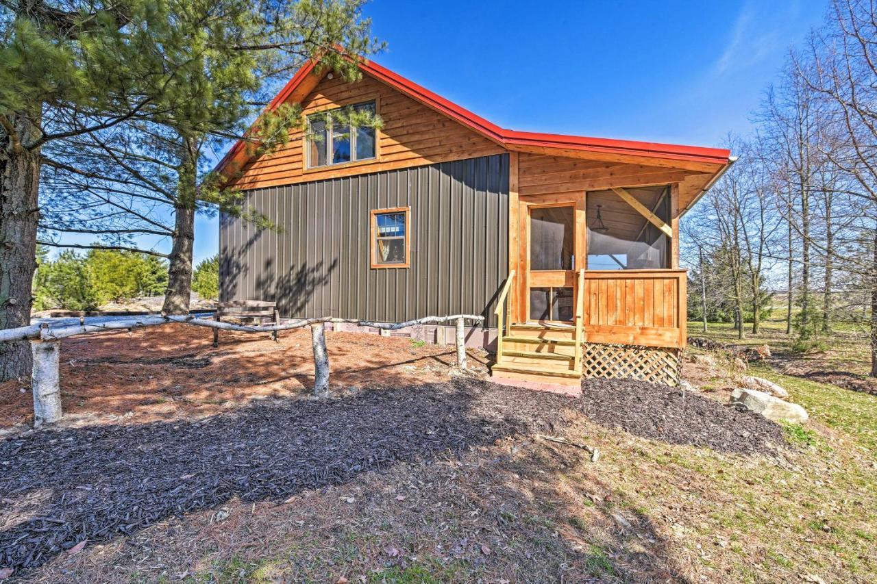 Honey House Cabin - A Quiet Countryside Retreat! Nappanee Екстер'єр фото