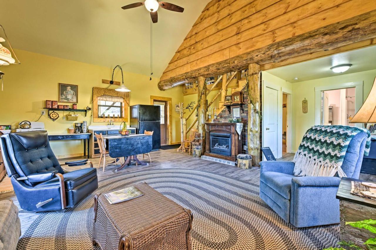 Honey House Cabin - A Quiet Countryside Retreat! Nappanee Екстер'єр фото